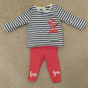 Used Baby Girl Carter's outfit 6 months